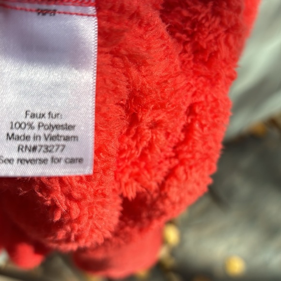 Shaggy orange fleece keeps you warm and cozy. Tagged XL but closer to M/L. - Picture 4 of 5